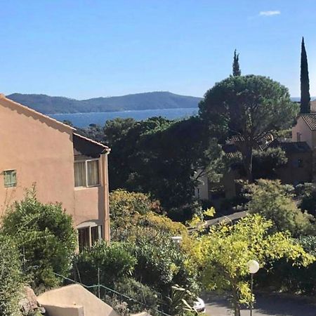Cavalaire Vue Mer Au Loin Maisonnette Tout Equipee Pour 4 Personnes Avec Piscine Clim Wifi Velos Tv Barbecues Bagian luar foto
