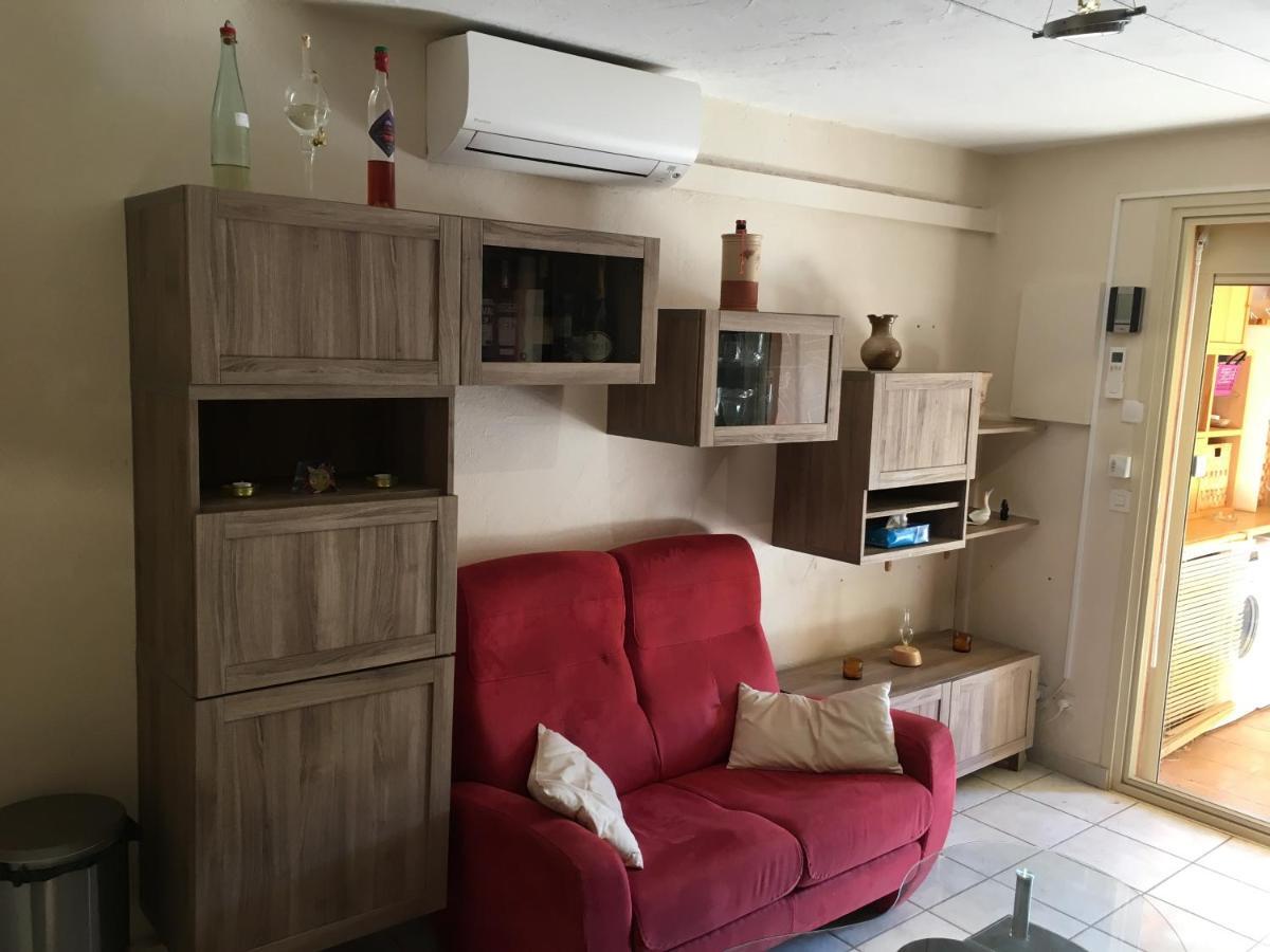 Cavalaire Vue Mer Au Loin Maisonnette Tout Equipee Pour 4 Personnes Avec Piscine Clim Wifi Velos Tv Barbecues Bagian luar foto
